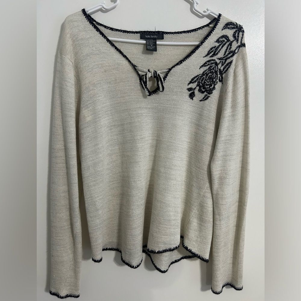 Elegant glitter sweater. Size M. Used. Good condition.